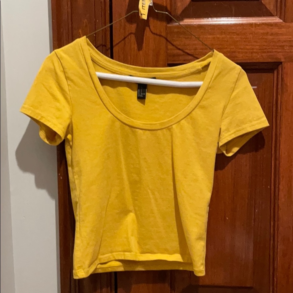 Women’s tee